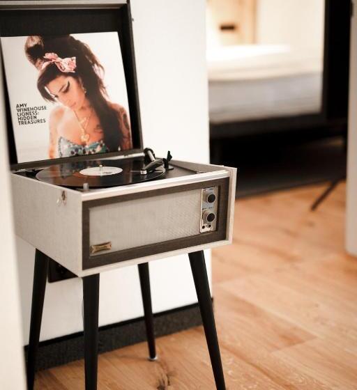 Люкс Deluxe Кровать Кинг, & Appartements Tiroler Buam