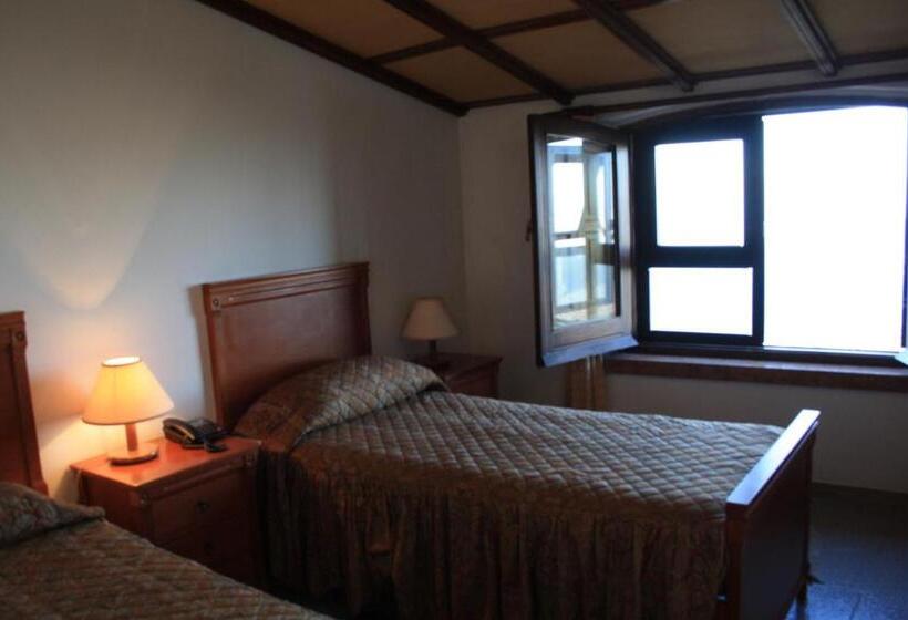 スタンダードトリプルルーム, Edelweiss