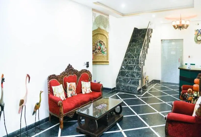 Deluxe Kolmen Hengen Huone, Taj Haveli Hotel Agra Walkable Distance From Taj Mahal