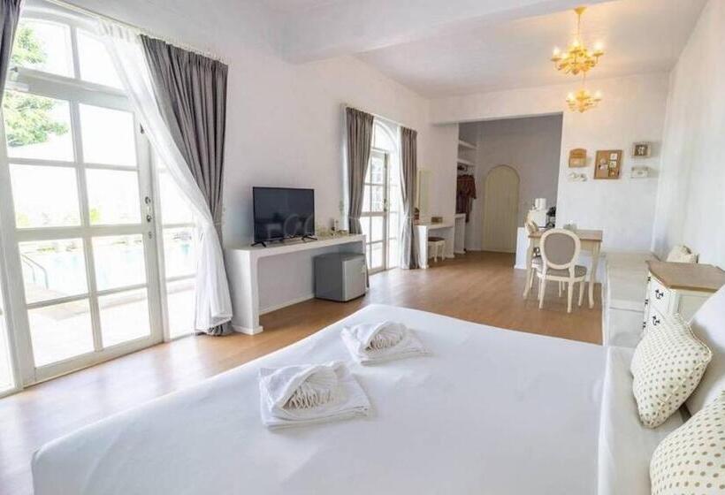 ویلای یک اتاق خوابه با استخر شنا, Villa La Flora Kanchanaburi