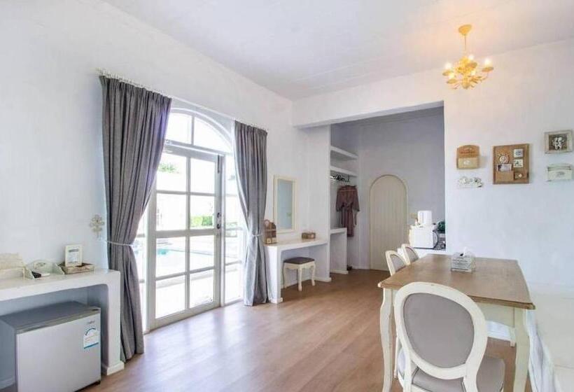 ویلای یک اتاق خوابه با استخر شنا, Villa La Flora Kanchanaburi