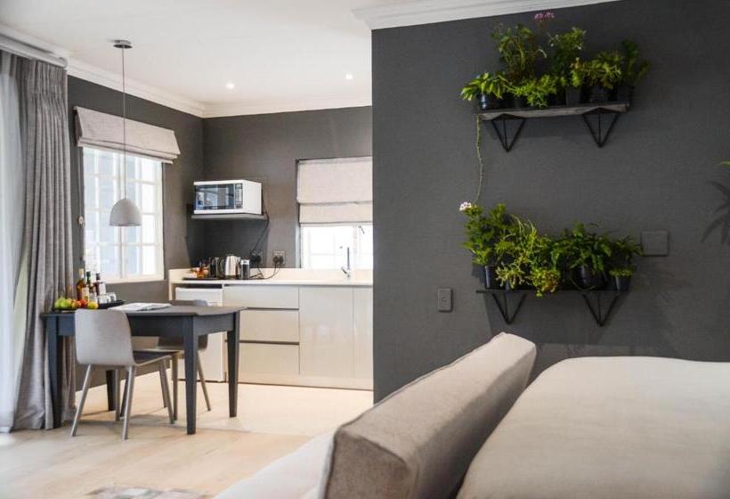 جناح عائلي, In Abundance Guest House