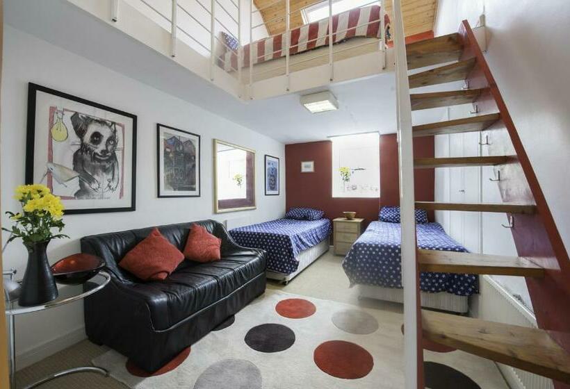 スイート（家族用）, The Dyehouse