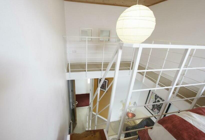 スイート（家族用）, The Dyehouse