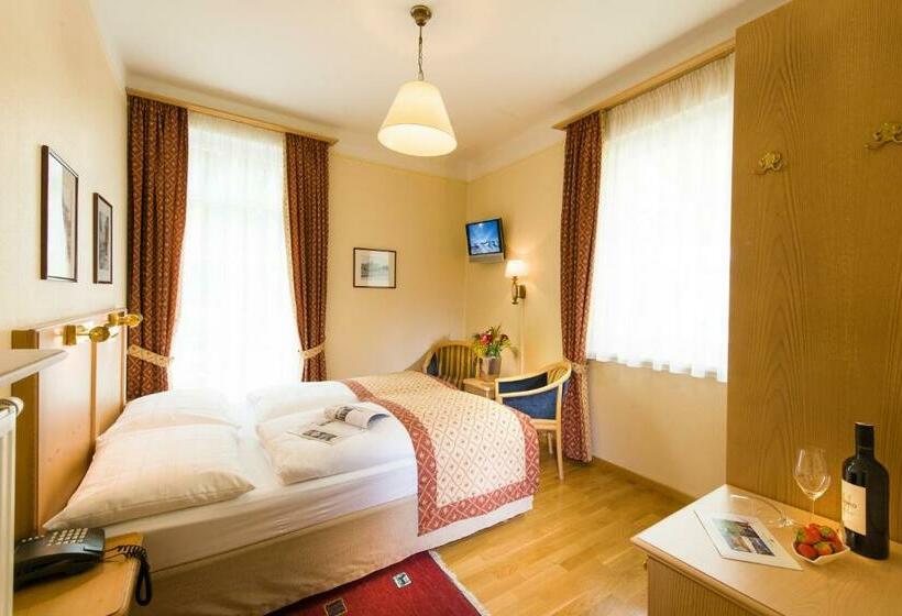 חדר סטנדרט יחיד, Gisela