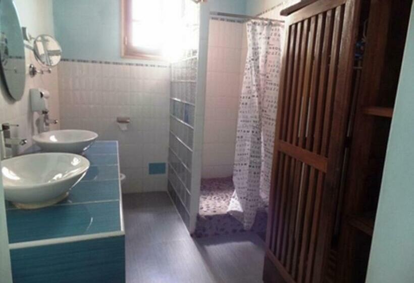 اتاق استاندارد, Maison Lovasoa