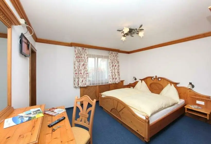 Standard-huone, Quehenberger