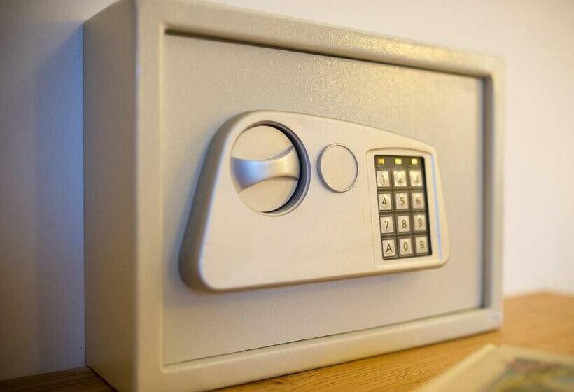 ファミリールーム, Quehenberger