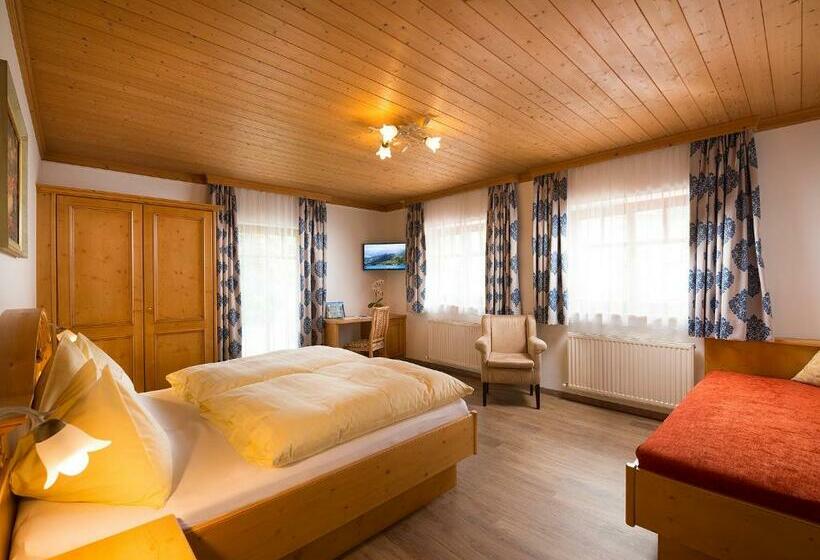 ファミリールーム, Quehenberger