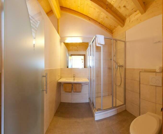 ファミリールーム, Quehenberger