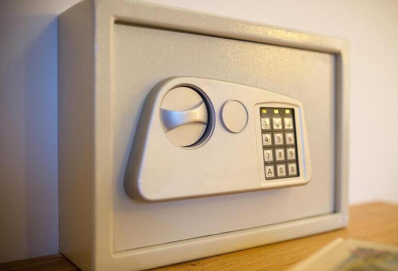 バルコニー付スイート, Quehenberger