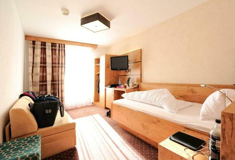 スタンダードシングルルーム, Röck Garni