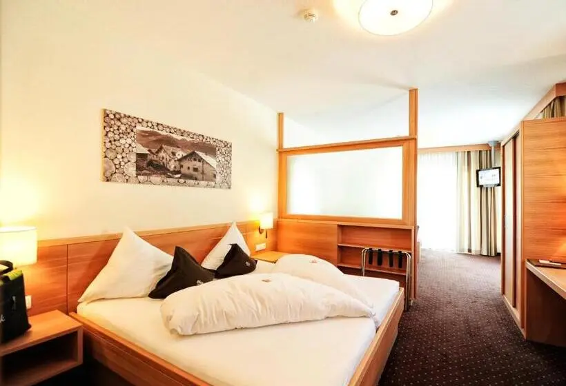 Suite Junior, Röck Garni