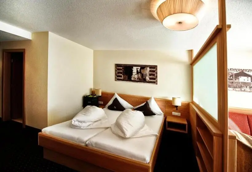 Suite Junior, Röck Garni