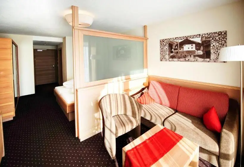 Suite Junior, Röck Garni