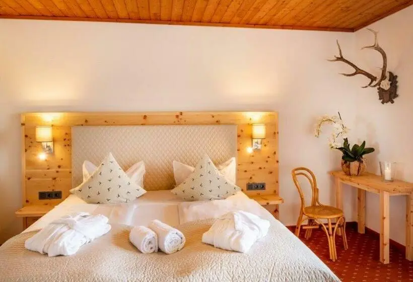 Standard-huone Järvinäkymä, Resort Klopeinersee
