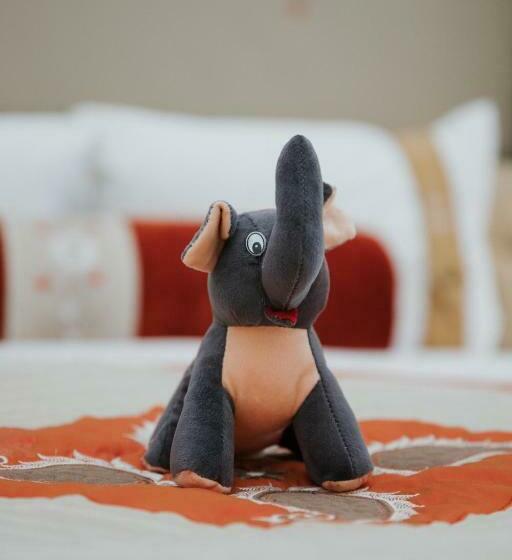 标准间, The Lalit London