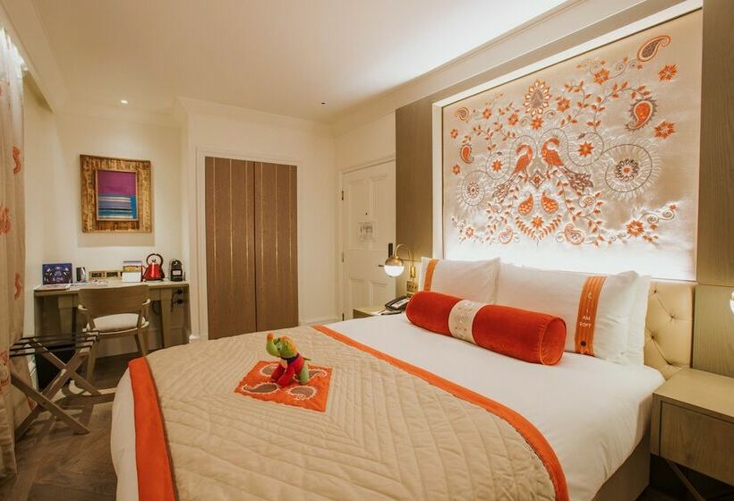 标准间, The Lalit London