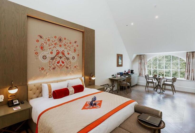 套房, The Lalit London