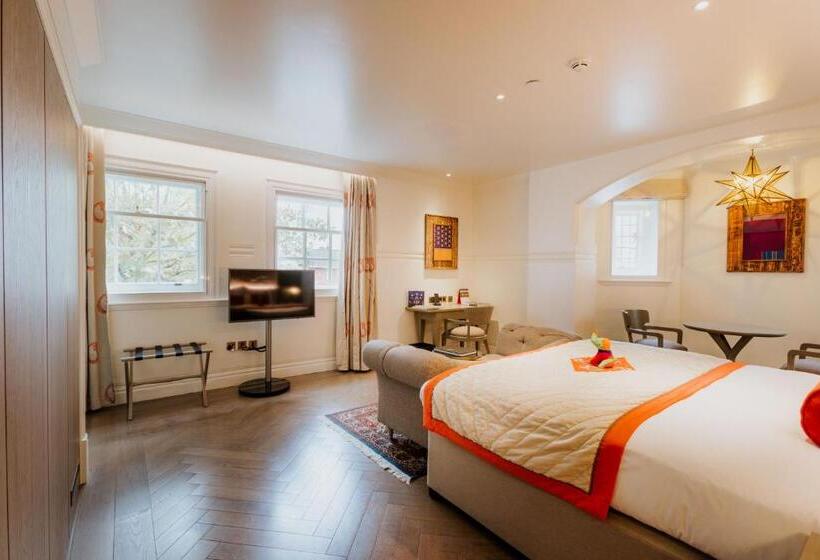 套房, The Lalit London