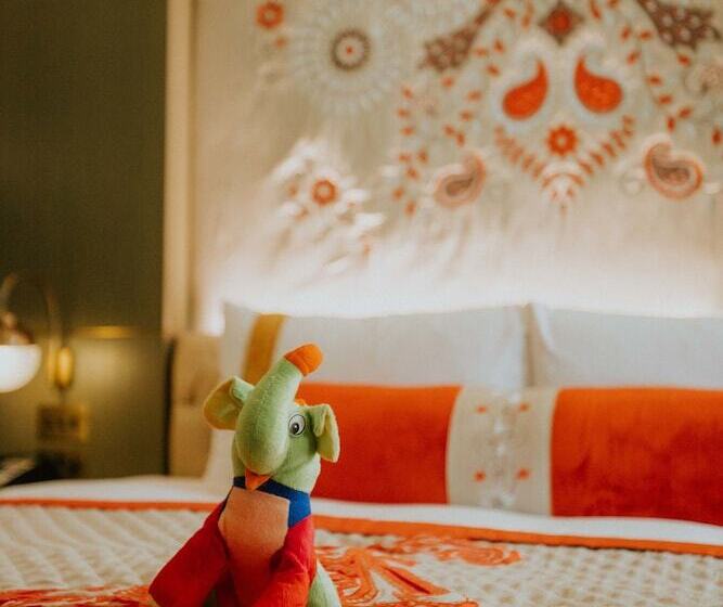 套房, The Lalit London