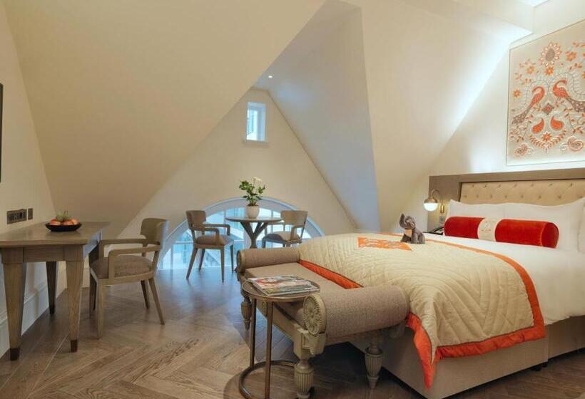 标准间, The Lalit London