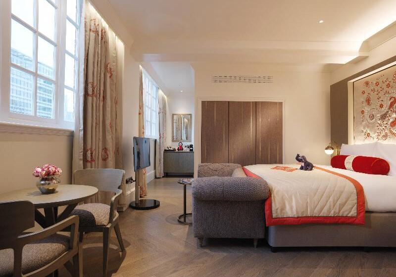 标准间, The Lalit London