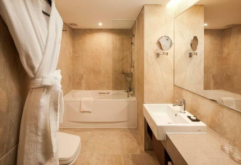 デラックスルーム, Uri&