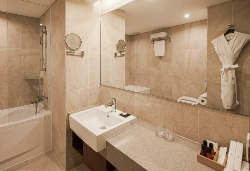 デラックスルーム, Uri&