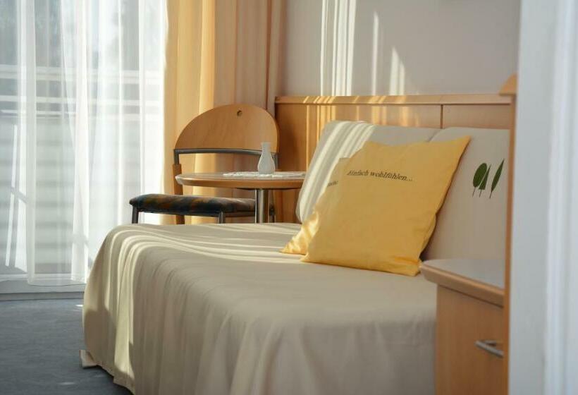 スタンダードルーム, Waldheimat