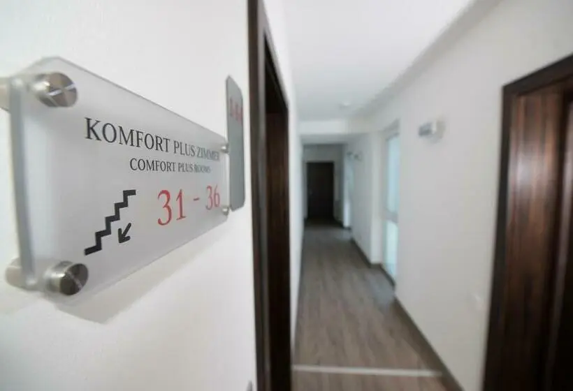 Deluxe Kolmen Hengen Huone, Dorfmeister Business Hotel B&b