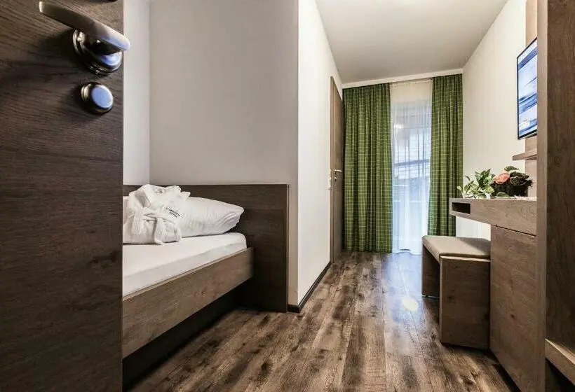 Standard Yhden Hengen Huone Parveke, Aktivhotel Tuxerhof