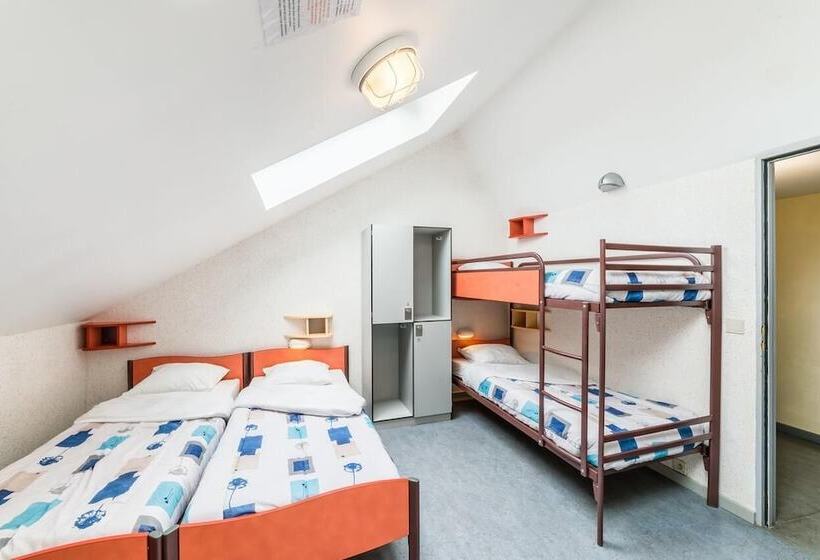 四人标准间, Auberge De Jeunesse De La Roche Champlon