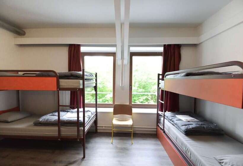 四人标准间, Auberge De Jeunesse De La Roche Champlon