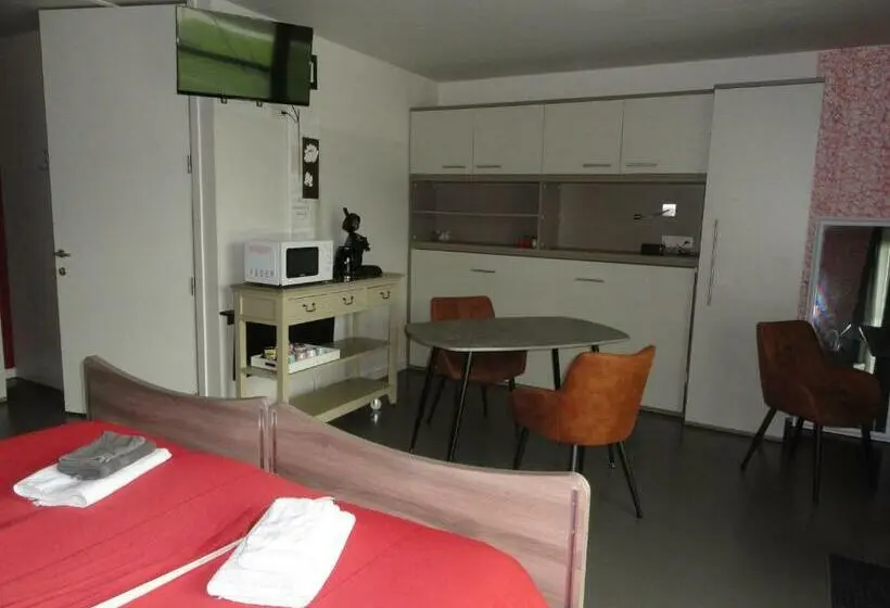 Standard Neljän Hengen Huone, B&b Altijd Genieten