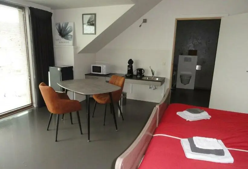 Standard Kolmen Hengen Huone Parveke, B&b Altijd Genieten