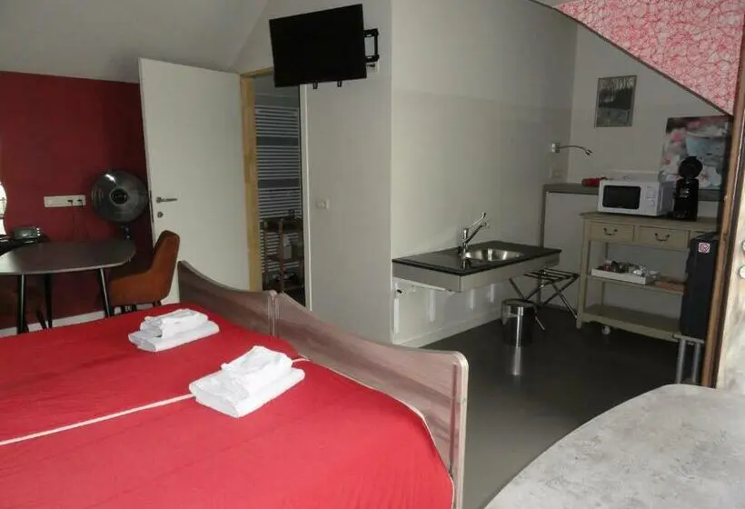 Standard Kolmen Hengen Huone Parveke, B&b Altijd Genieten