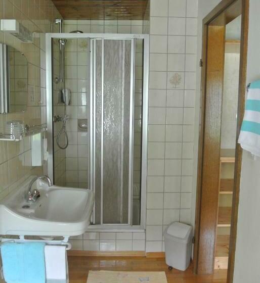 غرفة قياسية, Landhaus Neubauer   Zimmer