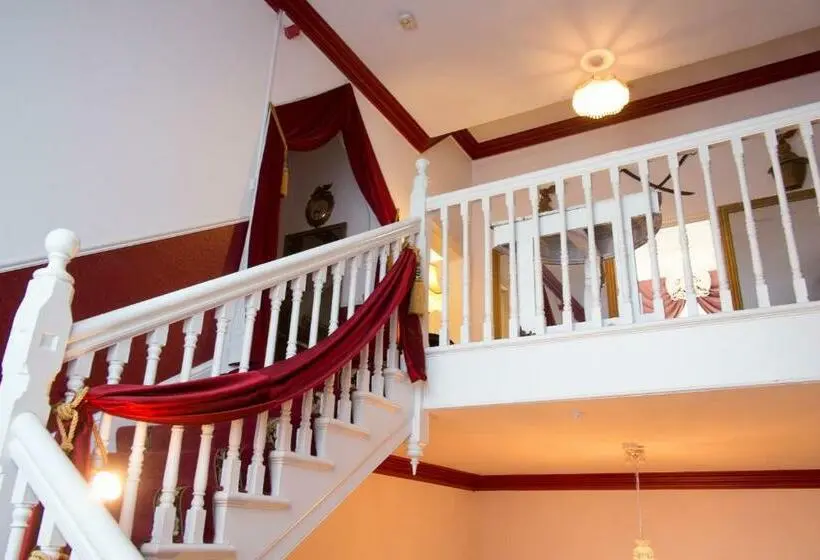 Standard Neljän Hengen Huone Puutarhanäkymä, Maranatha Country House