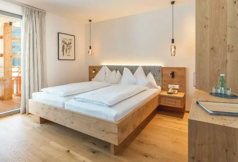 Standard-huone Järvinäkymä, Das Leonhard Naturparkhotel Am Weissensee