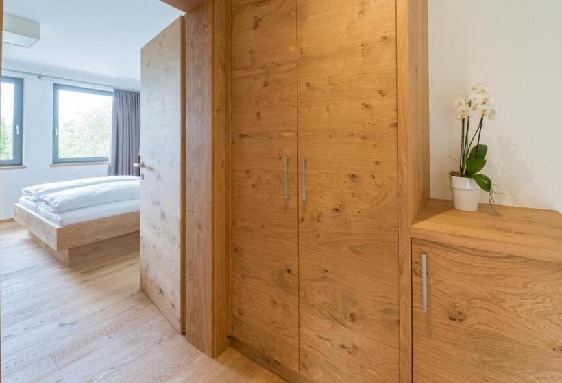 جناح جونيور مزوَّد بشرفة, Das Leonhard   Naturparkhotel Am Weissensee