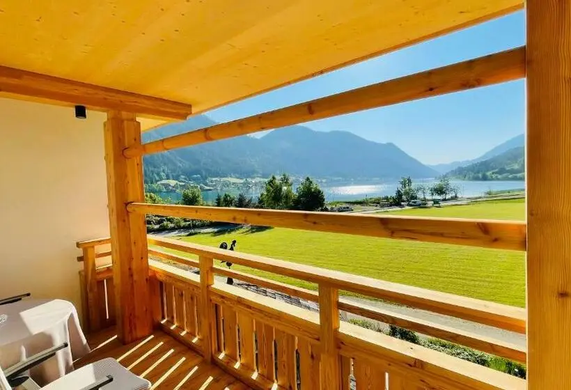 Standard-huone Järvinäkymä, Das Leonhard Naturparkhotel Am Weissensee
