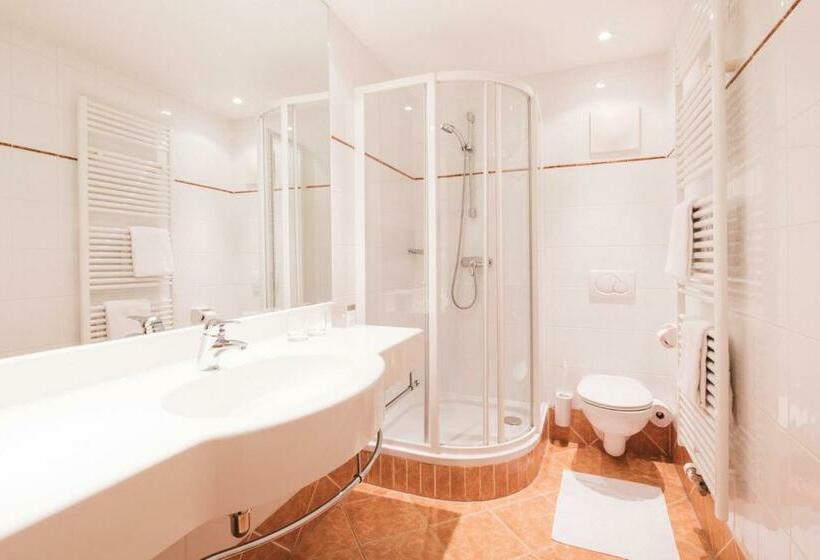 ジュニアスイート, Am Marktplatz   Landgasthof Wratschko   Gamlitz