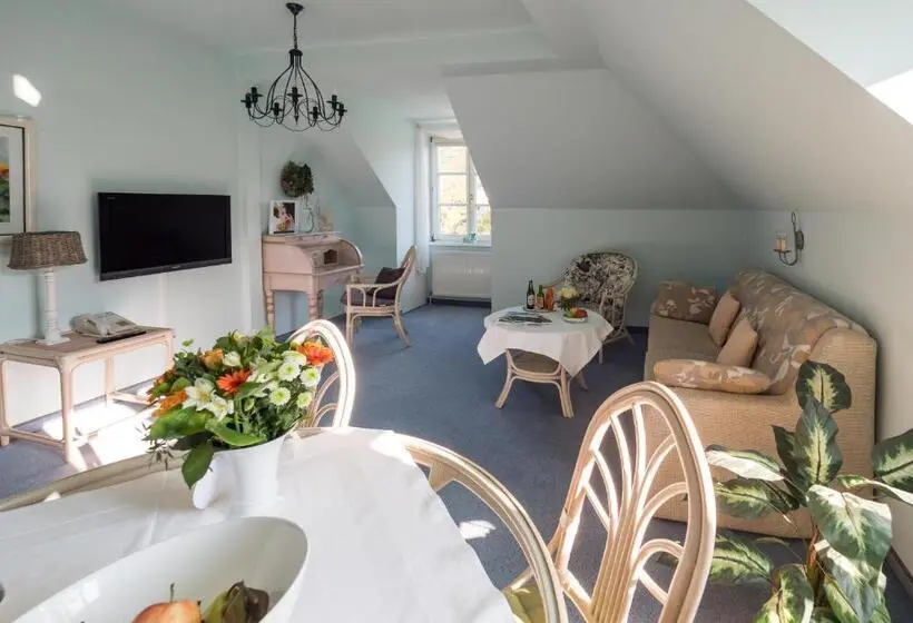 Huoneisto 1 Makuuhuone Puutarhanäkymä, Barock Landhof Burkhardt