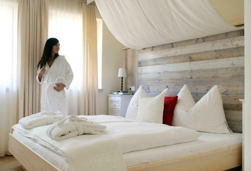 スーペリアールーム, Fahrnberger