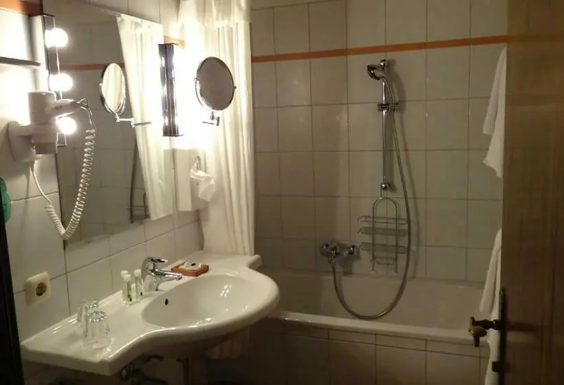Standard-huone, Fahrnberger