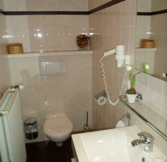 컴포트 룸, Grupello