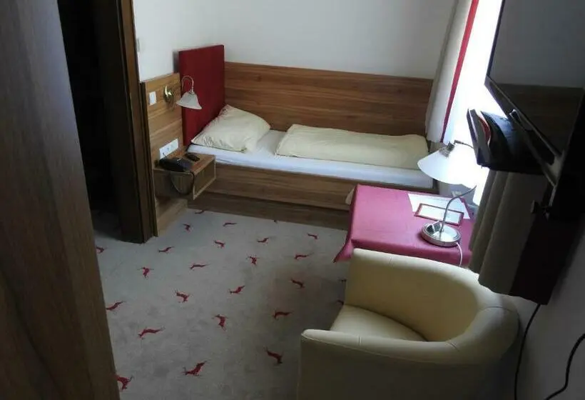 اتاق استاندارد یک نفره, Moawirt