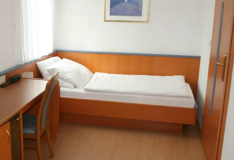 スタンダードシングルルーム, Sporthotel Podersdorf