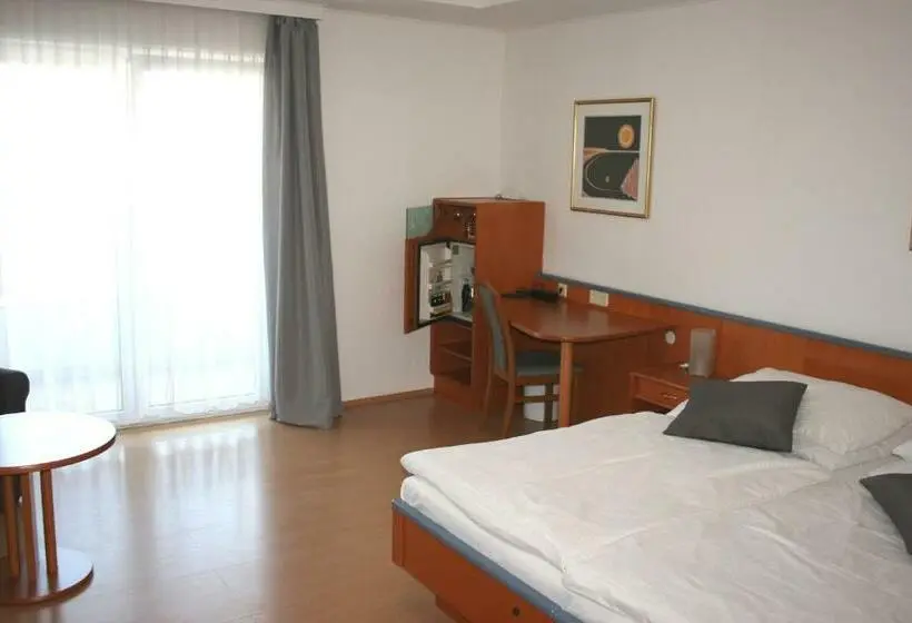 バルコニー付きスタンダードルーム, Sporthotel Podersdorf